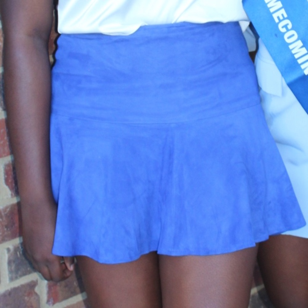 Worn One & Runs True To Size - image 2